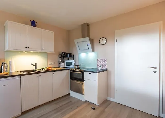 Op De Warft Appartement